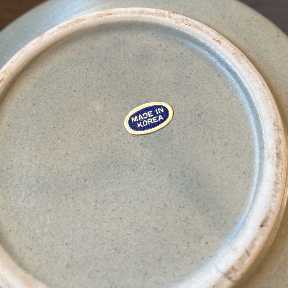 Vintage Small Planter with hand painted florals made in Korea - Picture 5 of 7